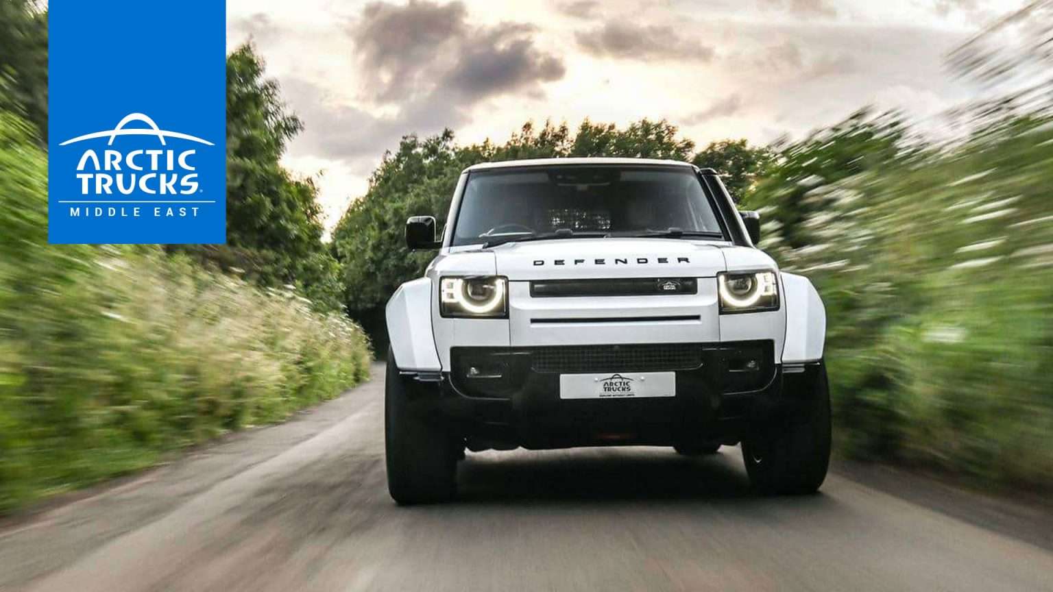 Land Rover Defender 4×4 Conversion & Off-Road Upgrades UAE